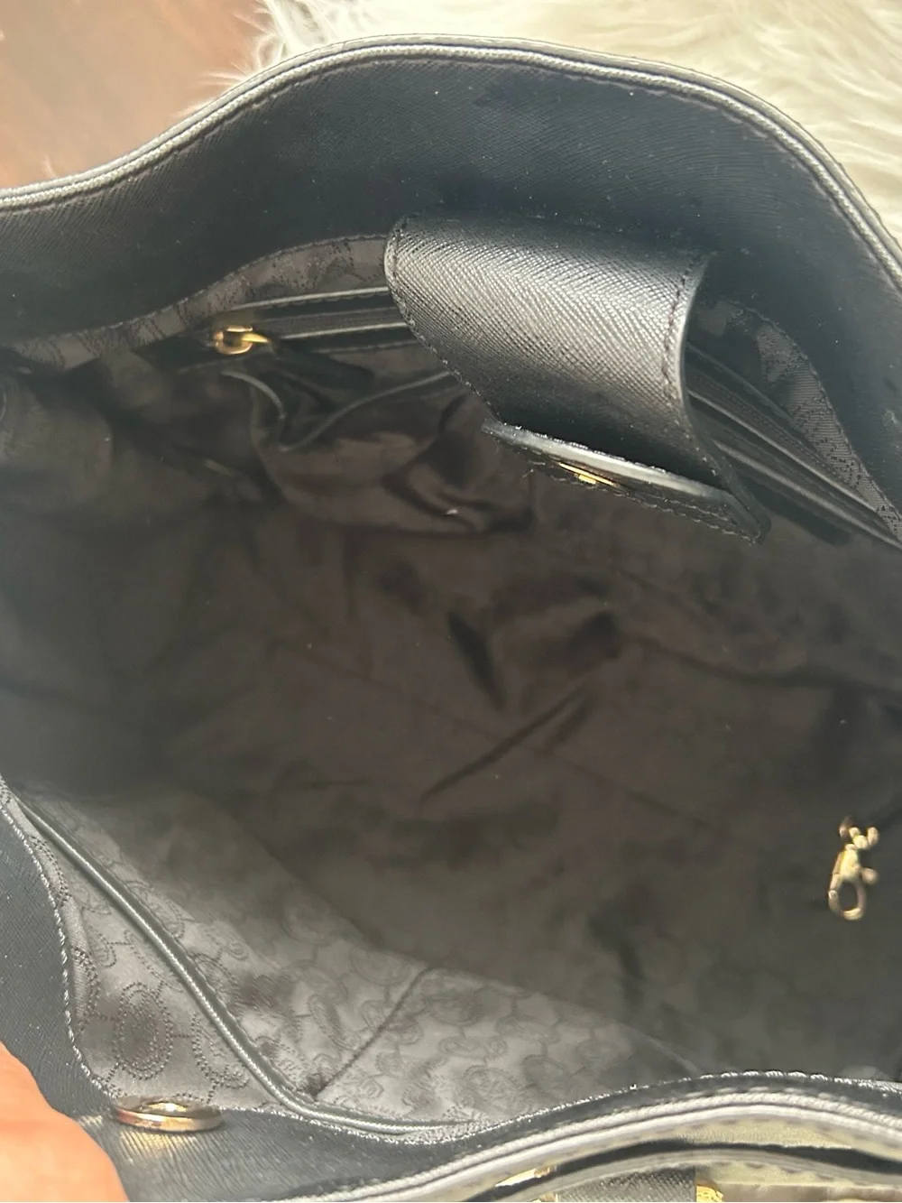 Michael Kors Hamilton Black Saffiano Leather Satchel Tote Lock Key crossbody